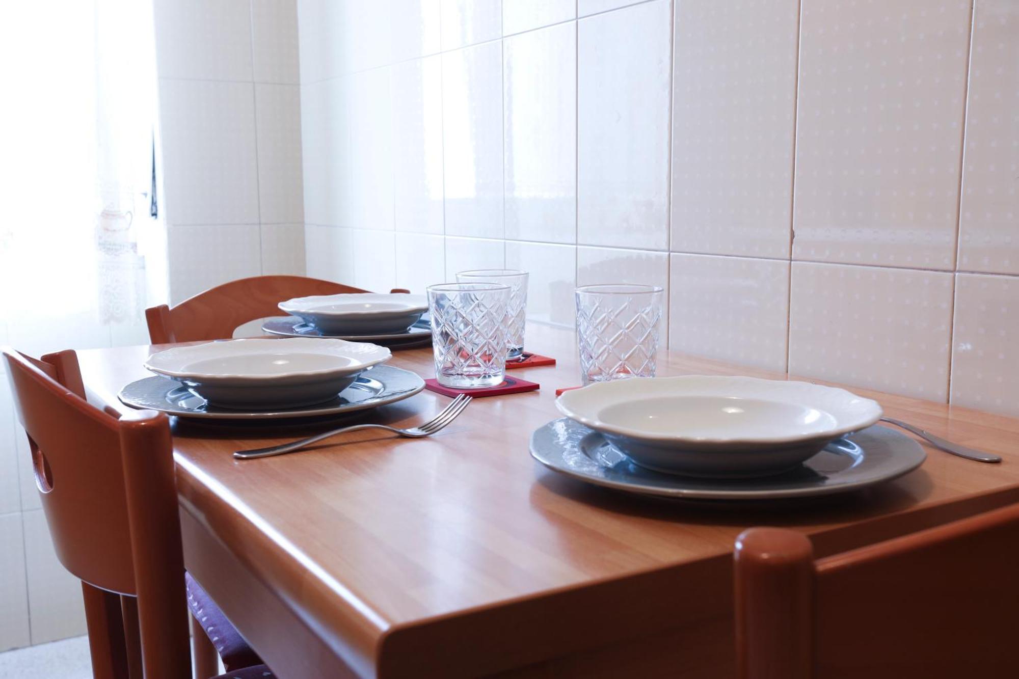 Bright Apartment Near The Sea With Parking Salerno Buitenkant foto