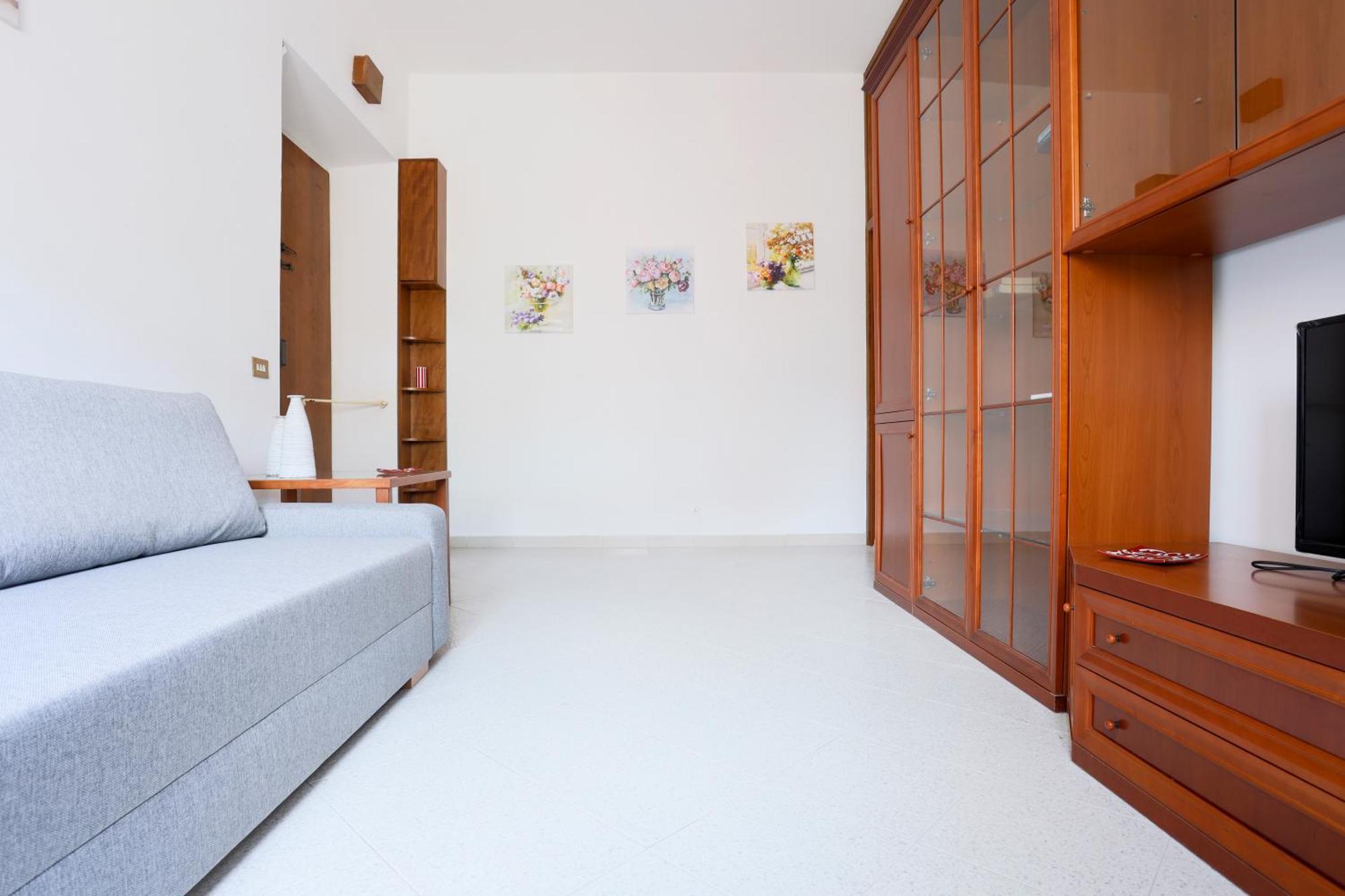 Bright Apartment Near The Sea With Parking Salerno Buitenkant foto